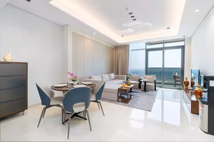 1 BR Flat in Dubai photo 3